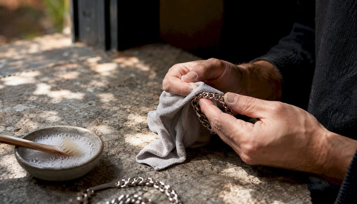 Hands cleaning stainless steel bracelet