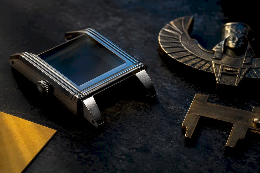 Geometric watch case in Art Deco archive